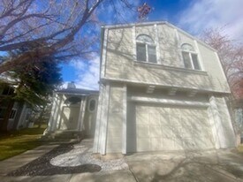 7529 Whimbleton Way in Reno, NV - Building Photo