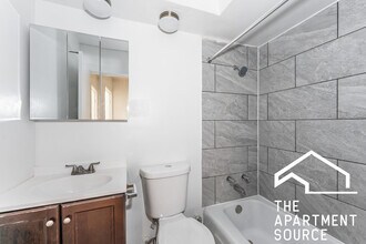 1515 W Morse Ave in Chicago, IL - Foto de edificio - Building Photo