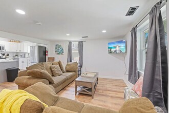 12479 Morse Rd SW in Pataskala, OH - Foto de edificio - Building Photo