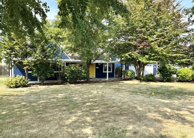 6543 SE Borwick St in Hillsboro, OR - Building Photo