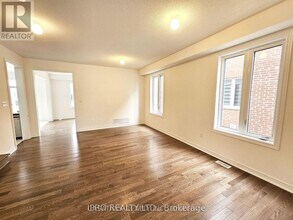 372 Leanne Ln in Shelburne, ON - Building Photo - Building Photo