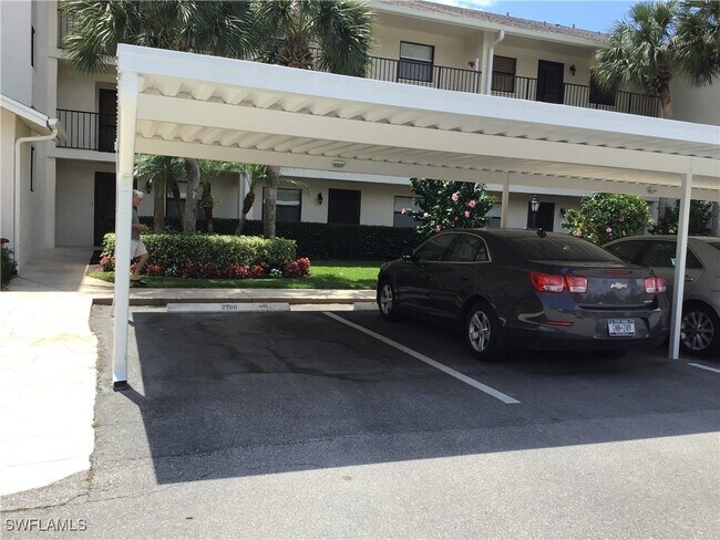 440 Fox Haven Dr in Naples, FL - Building Photo - Building Photo