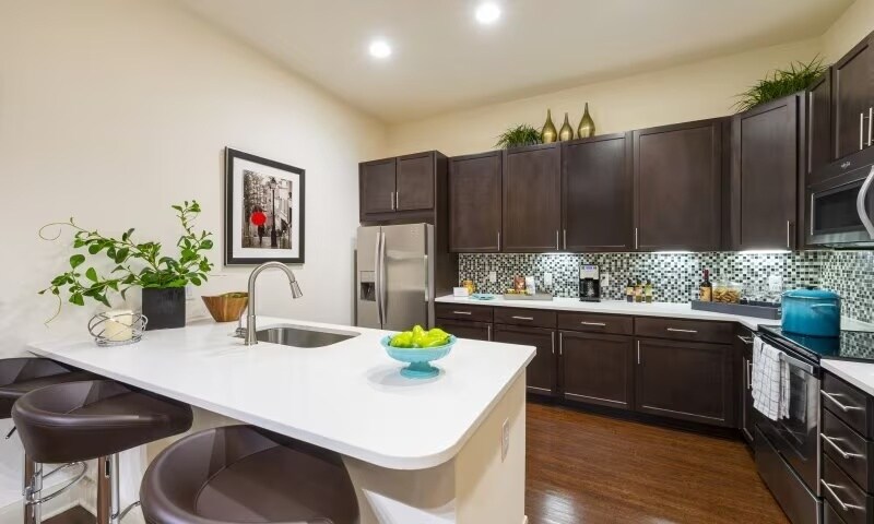 14401 Mackilsee Ln in Houston, TX - Building Photo