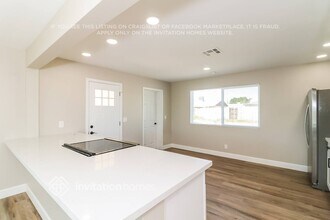 3402 W Charter Oak Rd in Phoenix, AZ - Building Photo - Building Photo