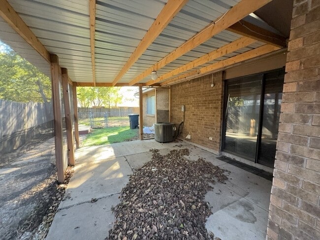 1233 Steinburg Ln in Fort Worth, TX - Building Photo - Building Photo