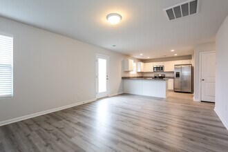 346 Elevation Ct in Inman, SC - Foto de edificio - Building Photo