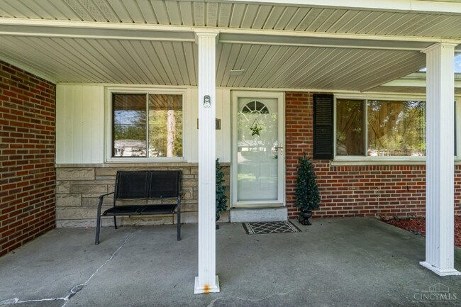 5676 Mellie Ln in Milford, OH - Building Photo - Building Photo