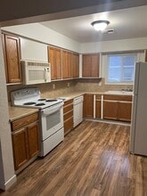 836 NE 8th St in Grants Pass, OR - Building Photo - Building Photo