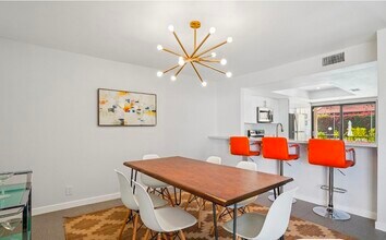 2727 S Sierra Madre in Palm Springs, CA - Foto de edificio - Building Photo