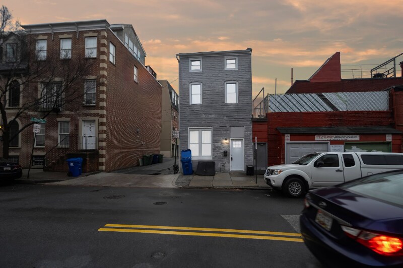1703 E Lombard St in Baltimore, MD - Foto de edificio