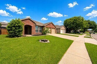 9249 Conestoga Dr in Fort Worth, TX - Building Photo - Building Photo