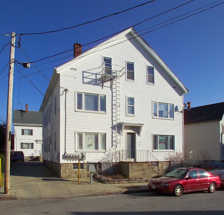 26-30 Brow St in Fall River, MA - Building Photo