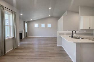 7314 W 25th Ave in Kennewick, WA - Building Photo - Building Photo