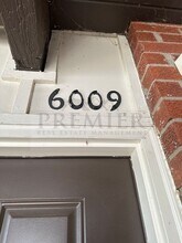 6009 Barton Ave in Shawnee, KS - Building Photo - Building Photo