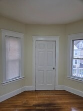 82 Brent St in Boston, MA - Foto de edificio - Building Photo