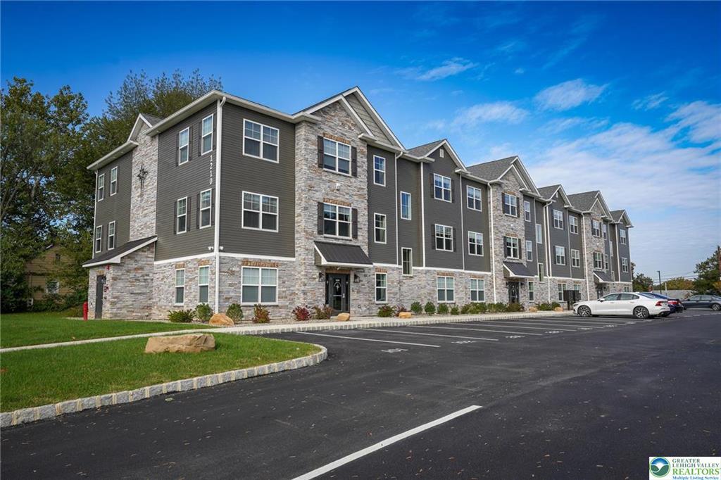 1210 Eaton Ave in Bethlehem, PA - Building Photo