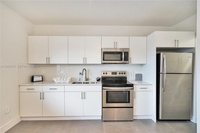 60 NW 76th St in Miami, FL - Building Photo - Building Photo