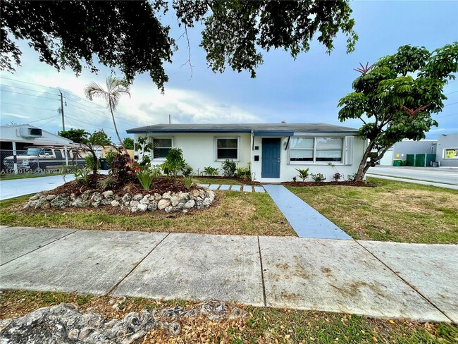 822 N 20th Ave in Hollywood, FL - Building Photo - Building Photo