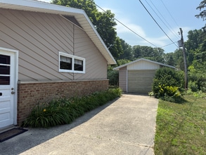 1332 W Glenlord Rd in St. Joseph, MI - Building Photo - Building Photo