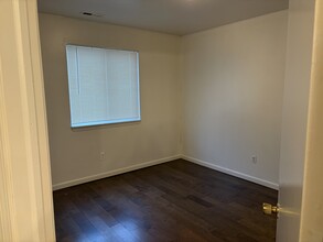 15541 Frazho Rd in Roseville, MI - Foto de edificio - Building Photo