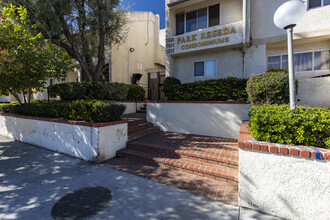 Park Reseda Condominiums in Reseda, CA - Building Photo - Building Photo