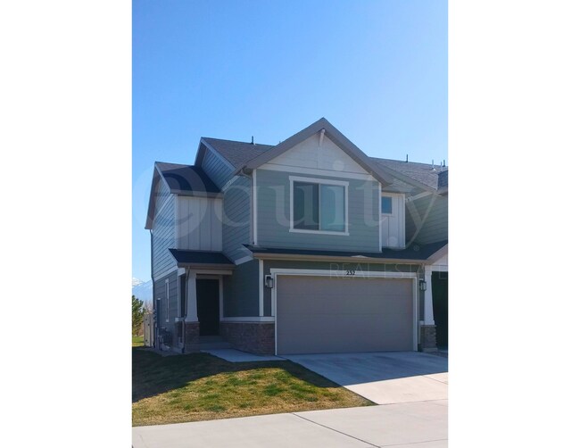 property at 232 Warbler Ct