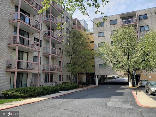 130 Slade Ave in Pikesville, MD - Building Photo - Building Photo