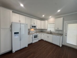 9 Broadstone Ln in Black Mountain, NC - Building Photo - Building Photo