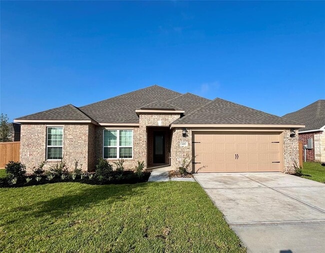 property at 3217 Banyan Dr