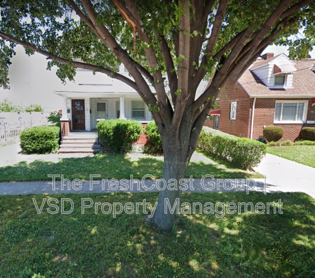 18519 Shawnee Ave in Cleveland, OH - Building Photo - Building Photo
