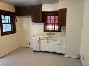 365 Marmion Ave in Youngstown, OH - Building Photo - Building Photo