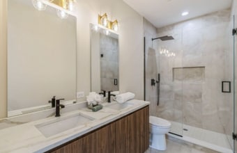 3043 W Irving Park Rd, Unit 206 in Chicago, IL - Foto de edificio - Building Photo