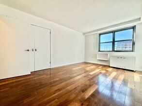 875 Boynton Ave in Bronx, NY - Building Photo - Building Photo
