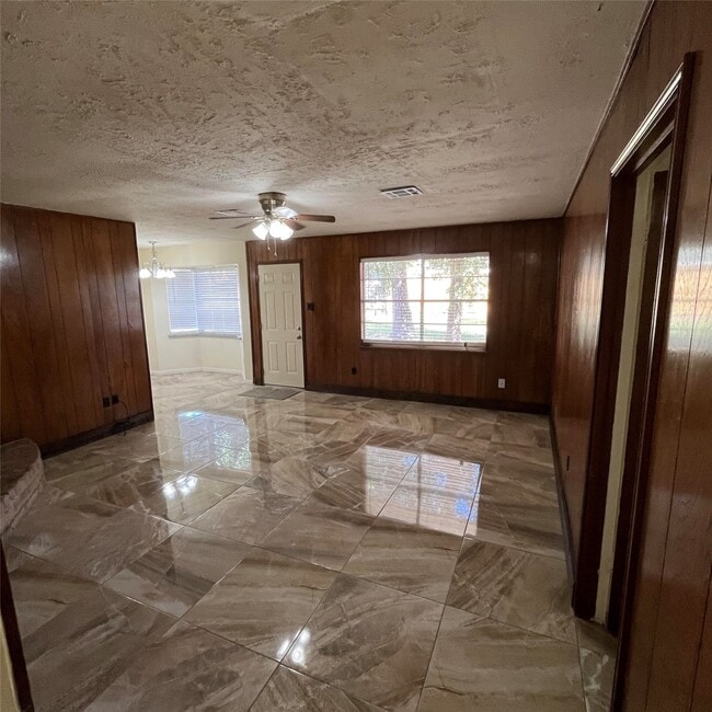 2811 Wood River Rd in Spring, TX - Building Photo - Building Photo