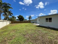 632 NW 6th Ct in Hallandale Beach, FL - Building Photo - Building Photo