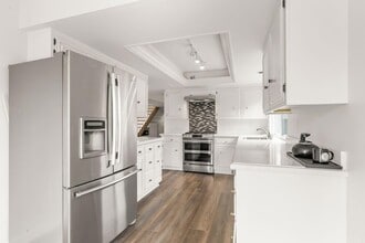 2957 Seaview Ave in Ventura, CA - Building Photo - Building Photo
