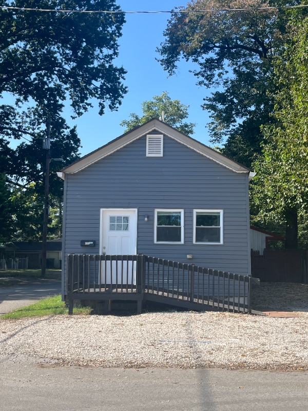 property at 417 E 18th St