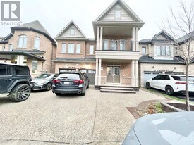 11 O'Connor Cres in Brampton, ON - Building Photo