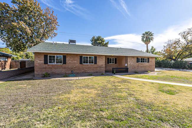 5201 N 18th Pl in Phoenix, AZ - Building Photo - Building Photo