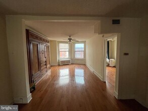 1315 S Broad St in Philadelphia, PA - Building Photo - Building Photo