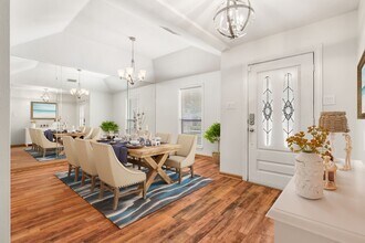 3127 Lake Island Dr in Montgomery, TX - Building Photo - Building Photo