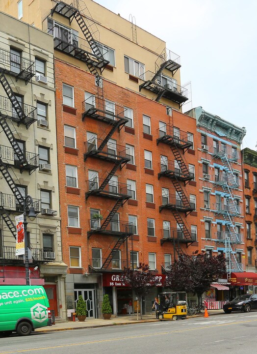 Delancey Crossing in New York, NY - Foto de edificio
