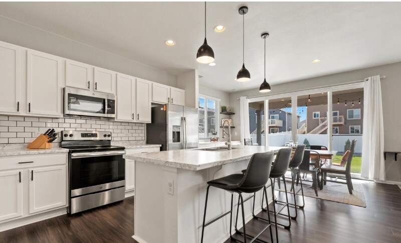 5240 Osbourne Dr in Windsor, CO - Building Photo