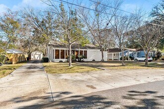 4621 Sweetbriar St in Baton Rouge, LA - Building Photo - Building Photo