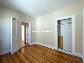 11 Clarendon Ave, Unit 2 in Somerville, MA - Building Photo - Building Photo