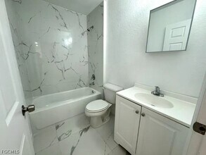 746 SW 8th Terrace in Cape Coral, FL - Building Photo - Building Photo