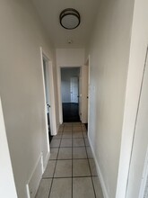 2042 Martin Luther King Jr Ave, Unit 4 in Long Beach, CA - Building Photo - Building Photo