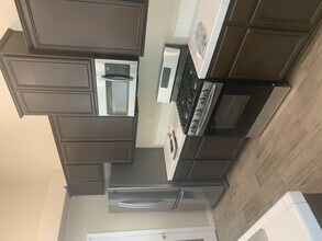 9219 Canyon View Ave in Hesperia, CA - Foto de edificio - Building Photo