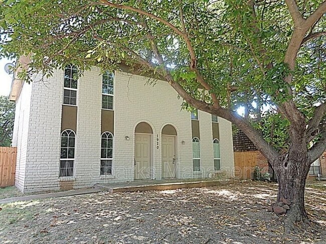 property at 1920 W Sanford St