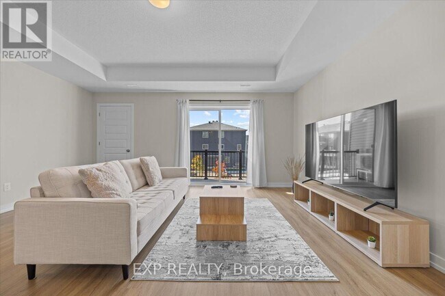 561 Entourage Private in Ottawa, ON - Building Photo - Building Photo